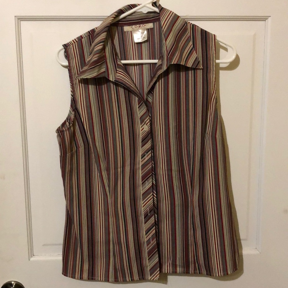 Sleeveless button up shirt